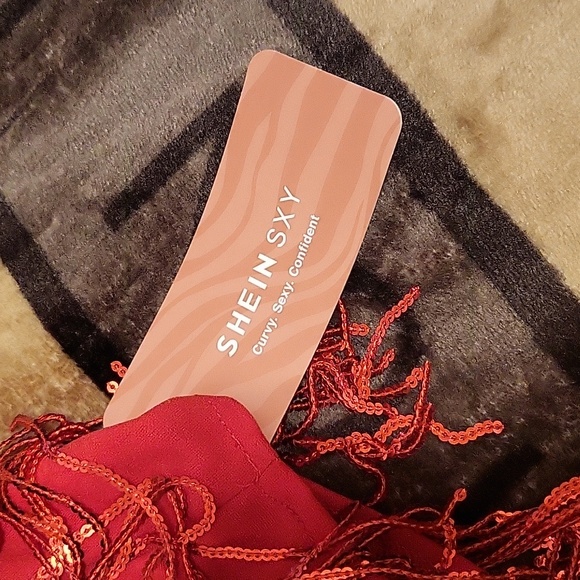 Dress - Picture 3 of 3